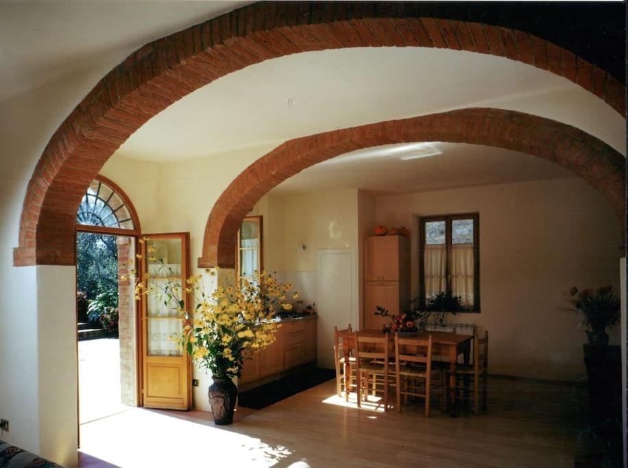 La Vigna Agriturismo Villa Siena Luaran gambar